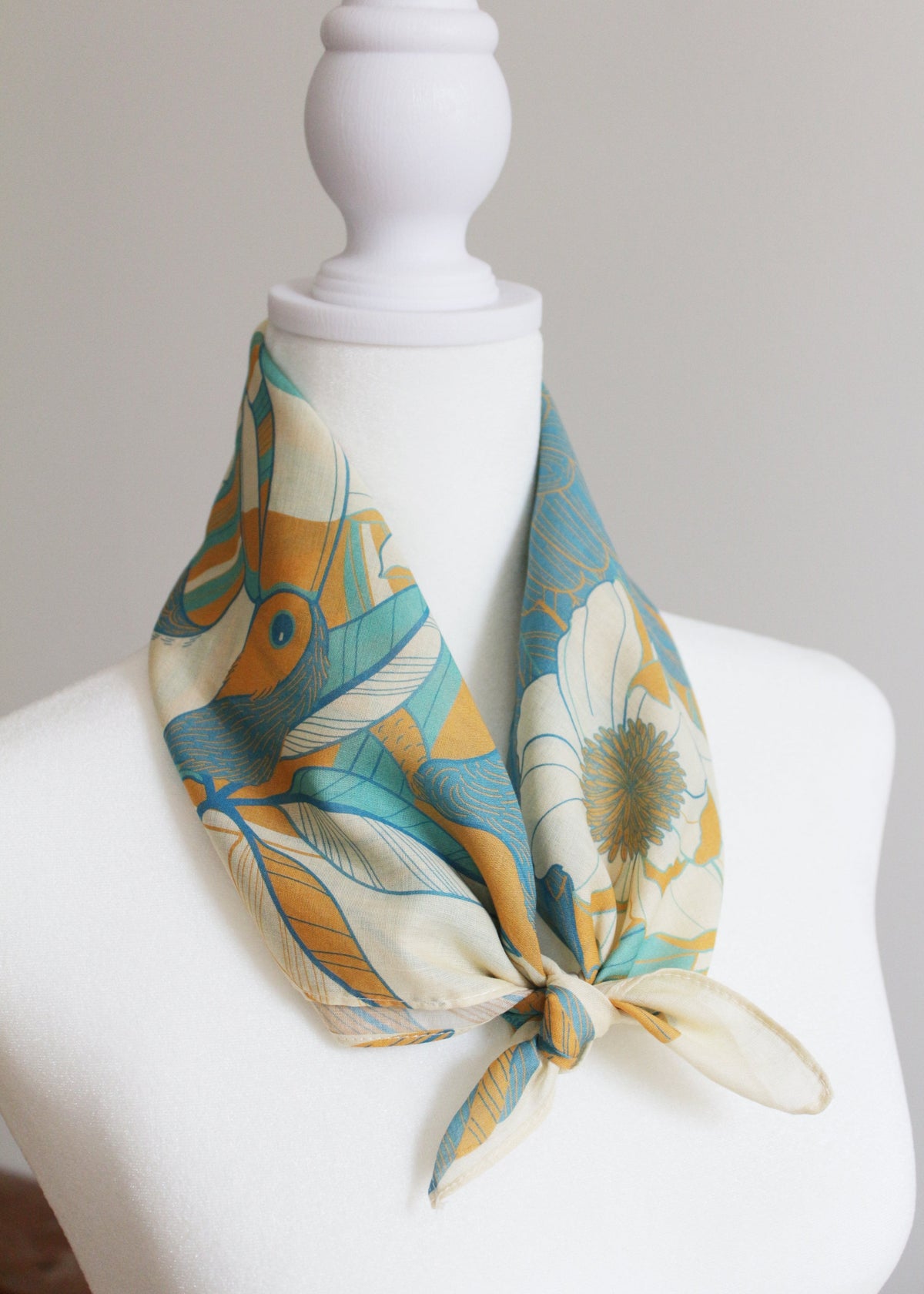 Toucan Bird Tote Bag + Bandana Scarf Set (Yellow) Tote bag