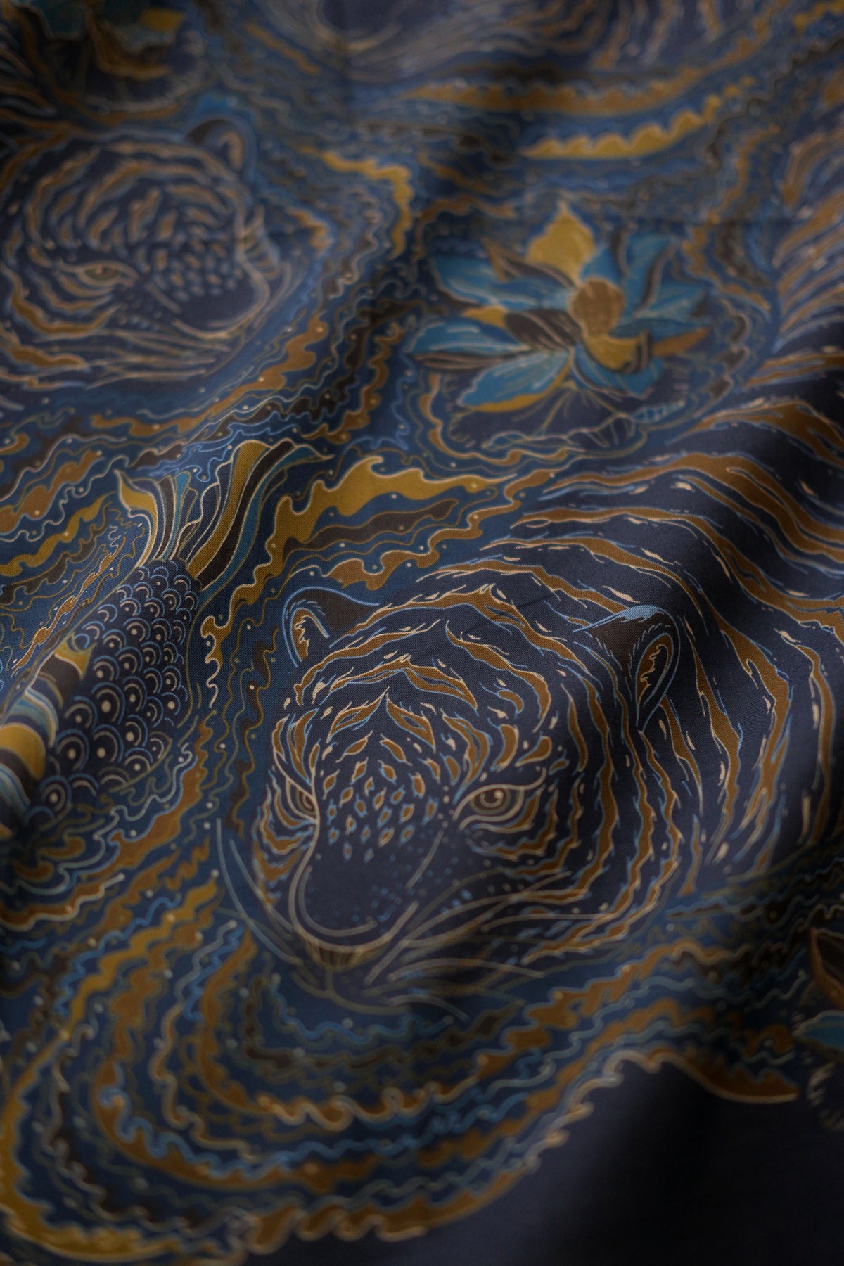 Tiger Art Bandana Scarf (Midnight)