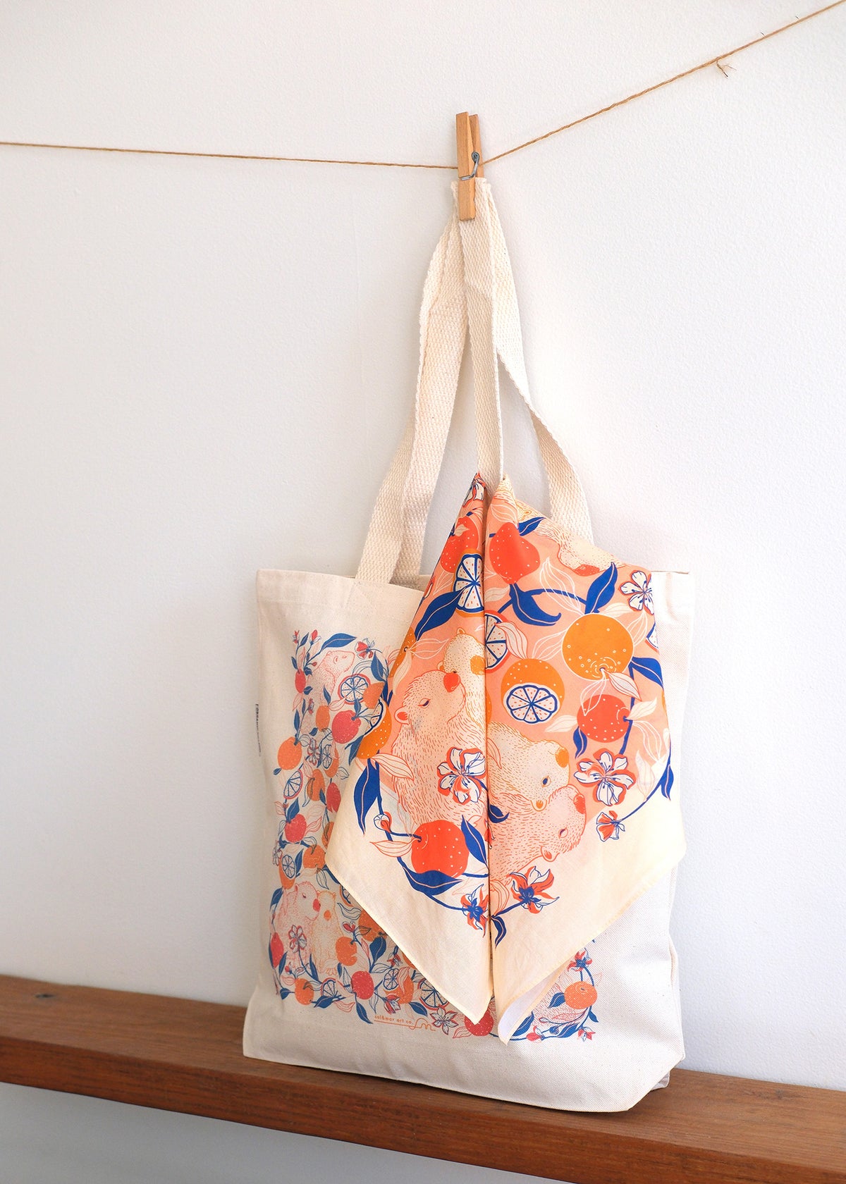 Capybara Yuzu Art Tote Bag + Bandana Gift Set (Pink-Orange)