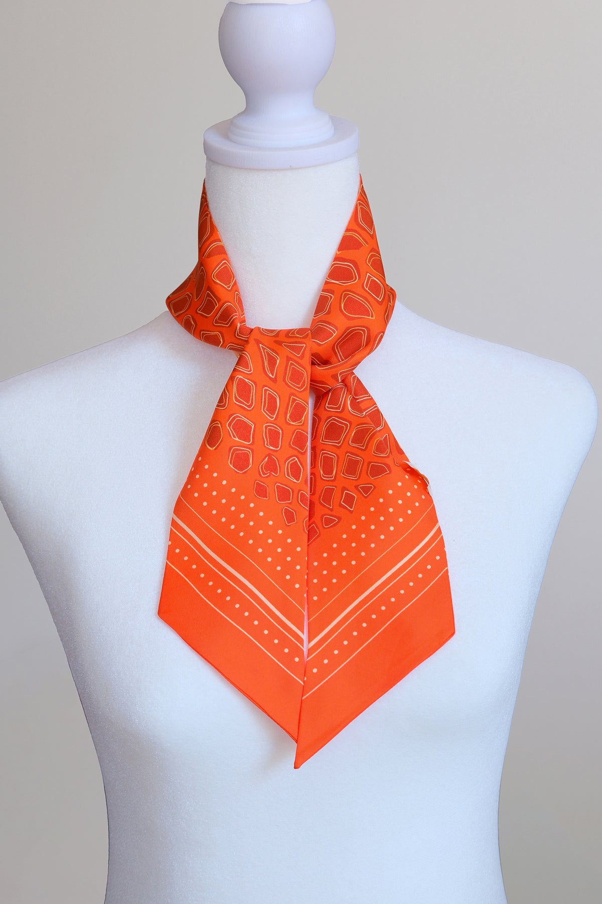Giraffe, Safari Art  Silk Twilly