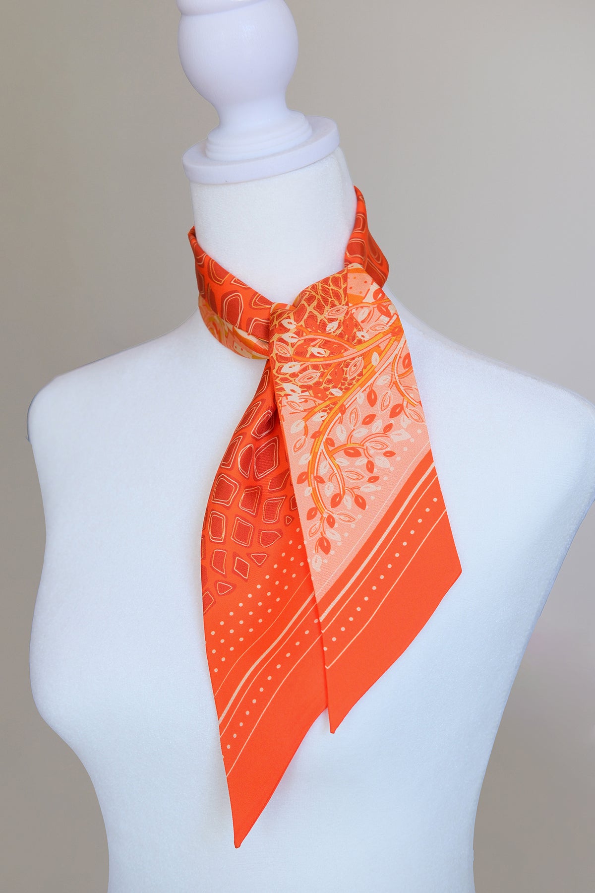 Giraffe, Safari Art  Silk Twilly