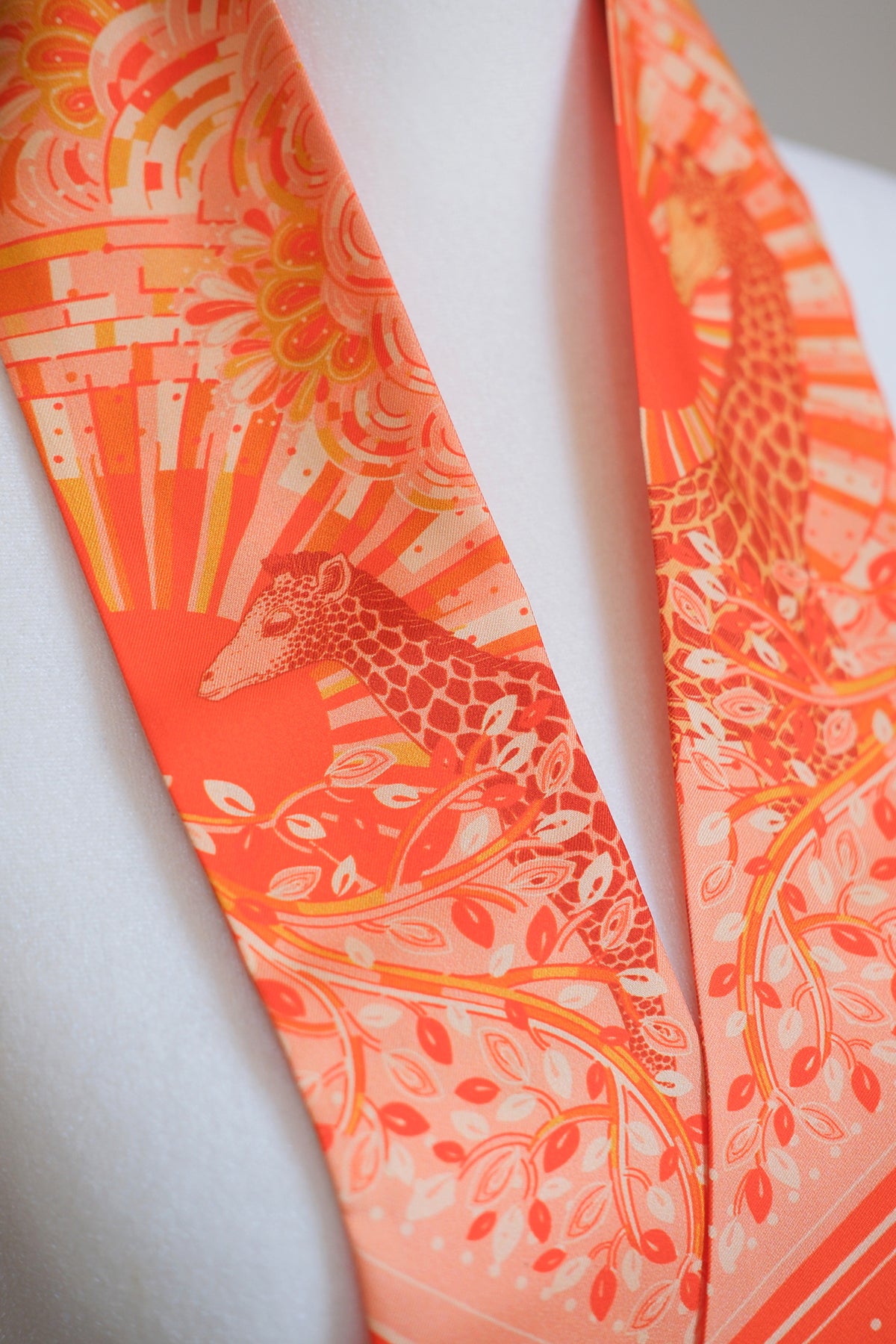 Giraffe, Safari Art  Silk Twilly