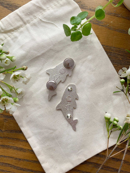 Dolphin enamel pin (Vaquita) Brooches & Lapel Pins