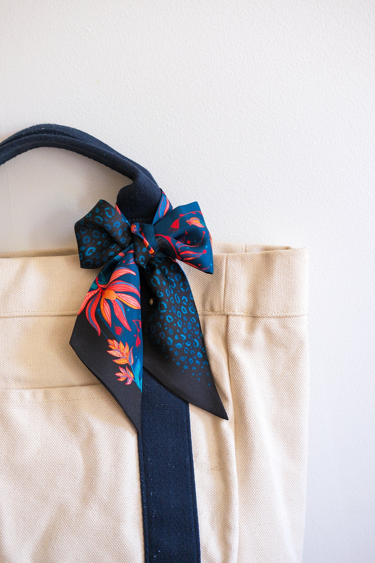 Floral Leopard Art Silk Twilly