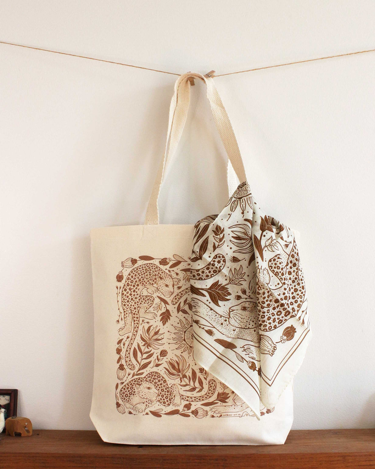 Leopard Tote Bag + Bandana Gift Set (Off-white) Tote bag