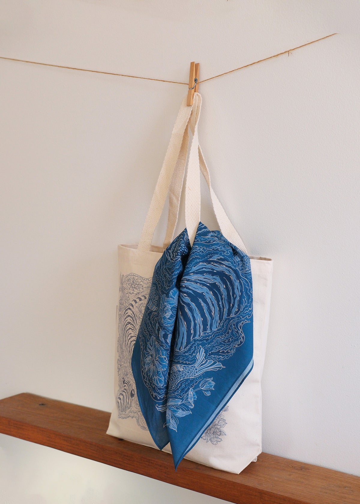Tiger Art Tote Bag + Bandana Gift Set (Indigo)