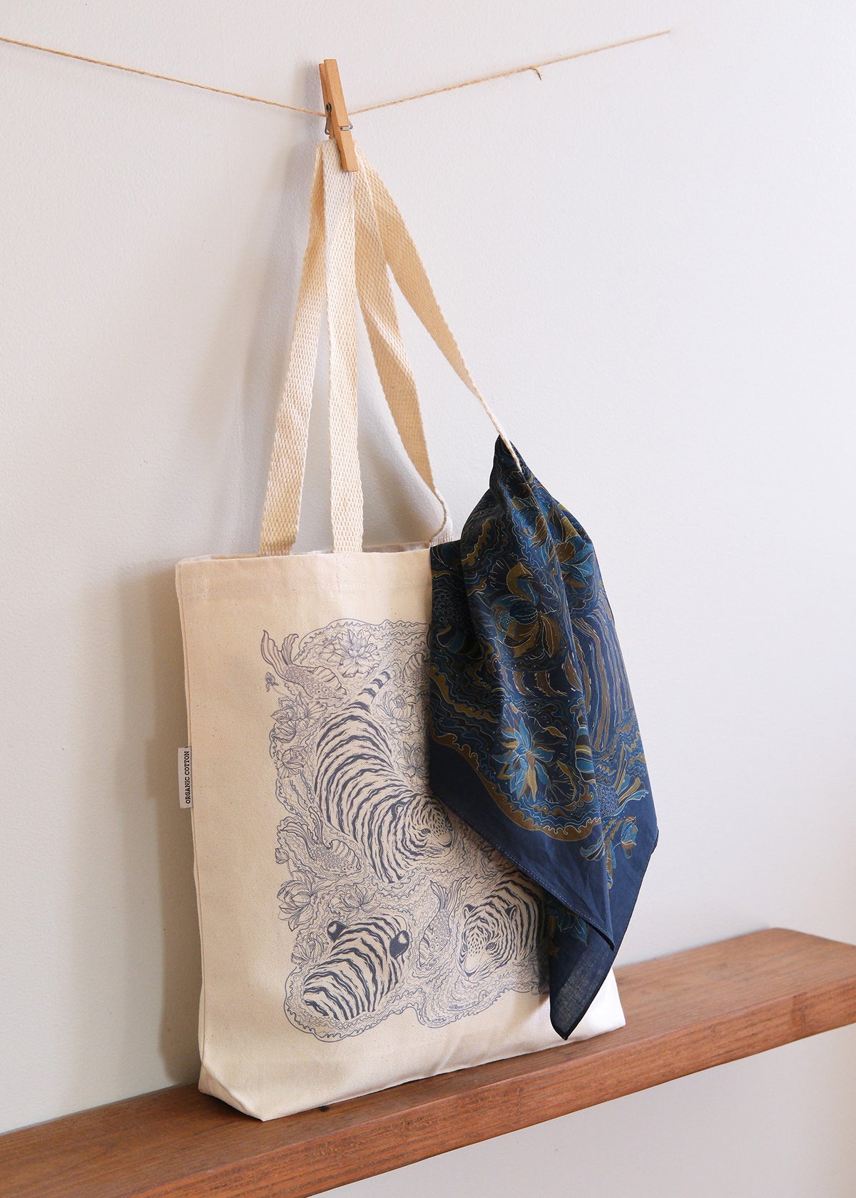 Tiger Art Tote Bag + Bandana Gift Set (Midnight)