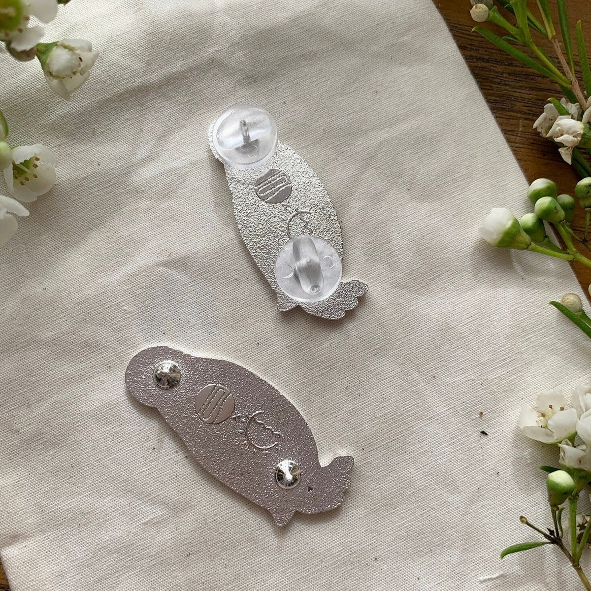 Penguin enamel pin (Galapagos Penguin) Brooches & Lapel Pins