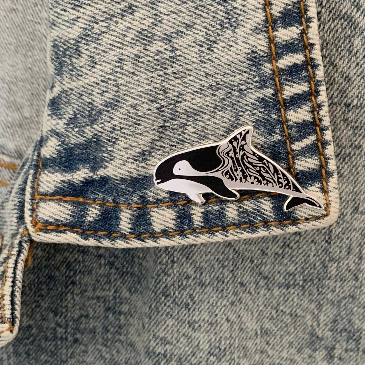Dolphin enamel pin (Vaquita) Brooches & Lapel Pins