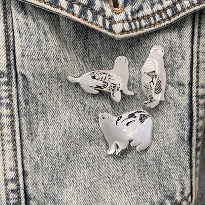 Penguin enamel pin (Galapagos Penguin) Brooches & Lapel Pins